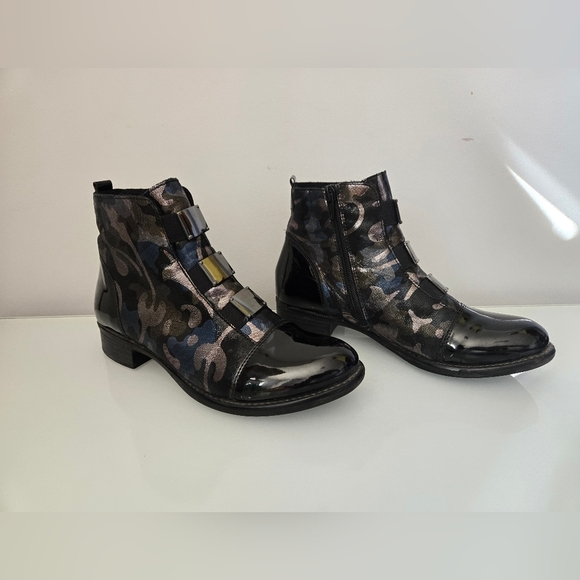 REMONTE Patent Leather Ankle Booties - Blue /Silver Camo,Mirrored Plates. 6.5-7 - Picture 5 of 14